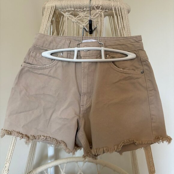 Dynamite High-Rise Frayed Denim Shorts – Size 25 - Picture 6 of 8